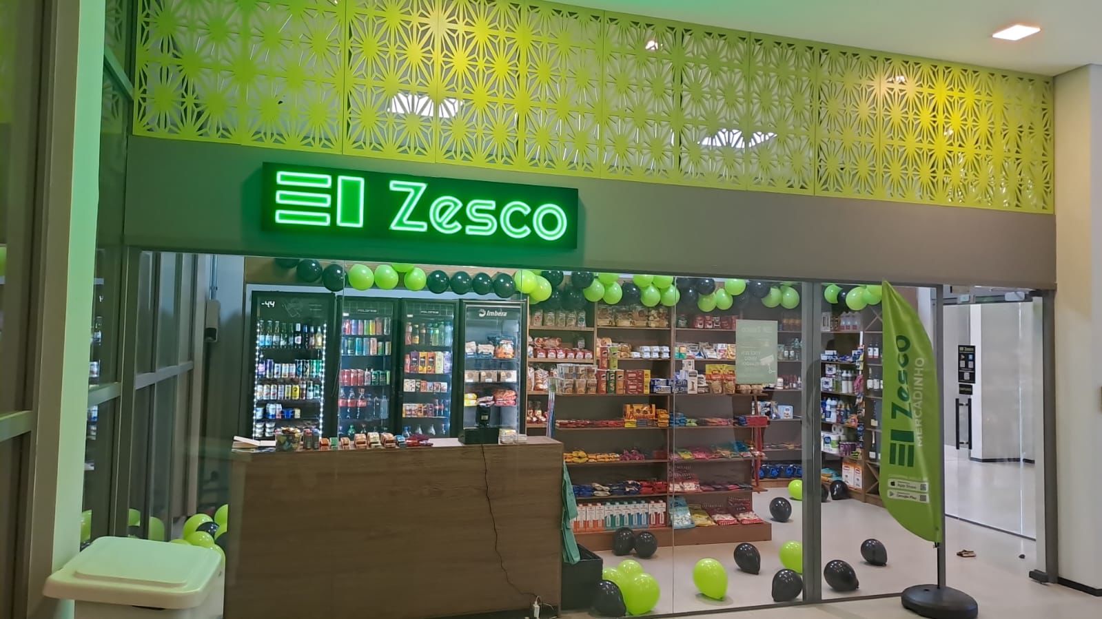 Interior do Mercado Autônomo Zesco
