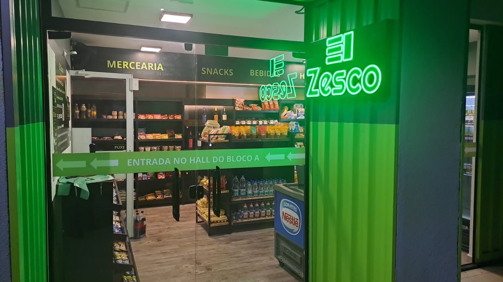 Interior do Mercado Autônomo Zesco